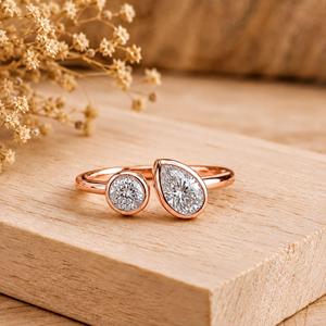 Bague de fiançailles classique en or massif 10K 14K 18K avec diamant de laboratoire taille poire et taille ronde de 2,20 carats, certifiée IGI, couleur E VVS - Product Image 2