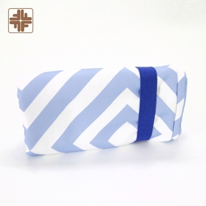 Taiwan a fabriqué une serviette de plage en microfibre durable en forme de requin OEM ODM - Product Image 3