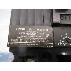 Interruptor de Circuito General Electric TEC36030 de 3 Polos - Equipo y Piezas de Semiconductores de Confianza de Marca Global - Product Image 1
