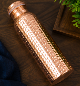 Bouteille AuraMule Classic en cuivre martelé, design minimaliste, matériau en cuivre pur, couvercle anti-fuite - Product Image 4