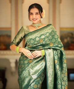 Sari de Seda Verde Claro, Estilo Tradicional Indio Banarasi con Patrón de Borde, para Ceremonias de Boda, Sari Largo Hasta el Suelo para Mujer - Product Image 4
