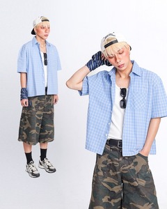 เสื้อเชิ้ตแขนสั้นทรงบ็อกซี่ พิมพ์ลาย ผ้าโพลีเอสเตอร์/คอตตอน แห้งเร็ว สำหรับผู้ชายและผู้หญิง รับผลิตแบบ OEM ODM โรงงานเสื้อผ้าเวียดนามในเวียดนาม - Product Image 4