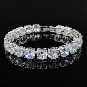 RAMDUT IMPEX - Elegante Brazalete de Diamantes Blancos Cultivados en Laboratorio, Corte Princesa, Certificado IGI, Chapado en Oro de 14k, 17 cm, para Mujer - Product Image 1