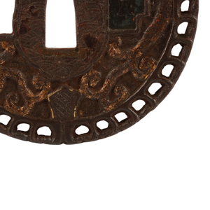Tsuba antique poli de la période Edo japonaise, en fer Iroe, motif Karakusa (Arabesque), Namban Sukashi, garde de sabre rond, non marqué - Product Image 4