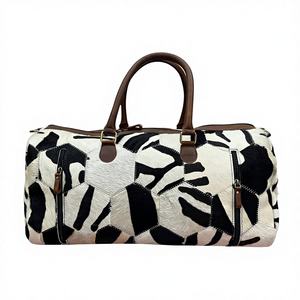 Wholesale High Quality Premium Genuine Leather Vintage Unisex <b>Handbags</b> Adults Large Capacity Storage Travelling Bag Zipper - Product Image 1