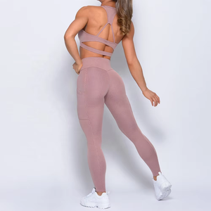 Ensembles de yoga pour femmes, ensembles d'entraînement 2 pièces - Tenues de yoga sans couture effet délavé, shorts et haut court assortis, ensemble de vêtements de sport pour la gym - Product Image 1
