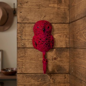 Patère murale en métal faite à la main, motif hibou rouge, design animal de dessin animé, crochet unique pour manteau - Product Image 6