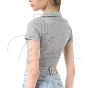 En Venta: Top Corto Casual y Cómodo para Mujer, Primavera/Otoño 2024, Top de Alta Calidad con Logotipo Frontal - Product Image 3