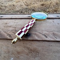 Loupe en résine faite à la main avec poignée à carreaux rouges et blancs, imitation antique, objet de collection décoratif rond et portable