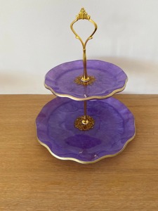 Soporte de resina rosa de dos niveles para pasteles, perfecto para eventos en el hogar, fiestas de cumpleaños y presentación de postres para invitados, venta al por mayor desde India - Product Image 2