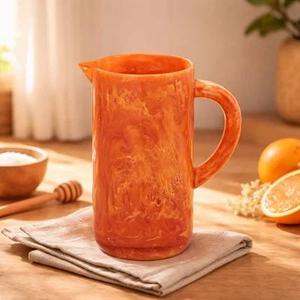 Taza Decorativa Hecha a Mano de Resina con Acabado Artístico Único para Colecciones de Boutique - Product Image 4