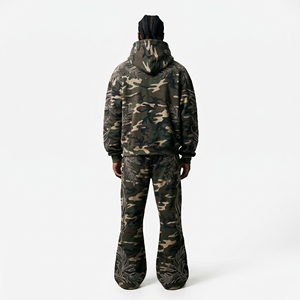Conjunto Deportivo de Camuflaje para Hombre, Chaqueta y Pantalones con Bordado de Hojas de Diamantes de Imitación, Ropa Deportiva Personalizada de Primera Calidad - Product Image 4