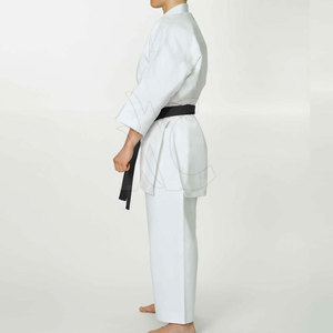Tenue d'entraînement de karaté traditionnelle – Ensemble d'arts martiaux confortable et durable pour la pratique et les événements - Product Image 3