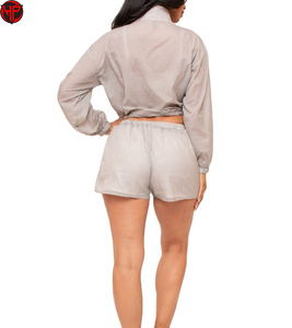 Ensemble de survêtement léger pour femme : veste coupe-vent zippée et short à taille élastique, personnalisable avec logo, vêtements de sport - Product Image 5