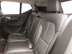 MINT 2024 XC40 2.0 B4 R-DESIGN PRO EXTÉRIEUR ROUGE - Product Image 3
