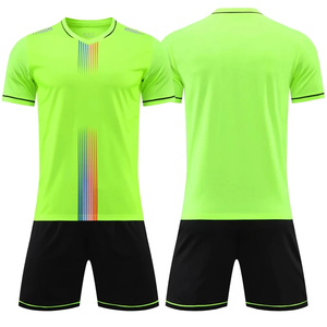 Conjunto de Camiseta y Pantalones Cortos de Fútbol Personalizados en Verde Menta y Negro, Uniforme Profesional para Equipo de Fútbol, Ropa Deportiva Transpirable de Secado Rápido - Product Image 4