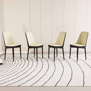 Set di 4 Sedie da Pranzo in Stile Moderno, Alta Qualità in Pelle PU e Tessuto con Cuscini Spessi e Morbidi, Gambe in Metallo Nero per Casa e Ufficio - Product Image 1