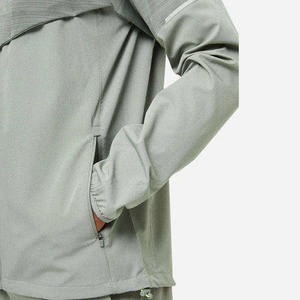 Conjunto Deportivo Ligero con Capucha para Hombre, Manga Larga, Color Sólido, Transpirable, Pantalones Cortos Deportivos con Bolsillos Laterales y Cierre de Cremallera - Product Image 4