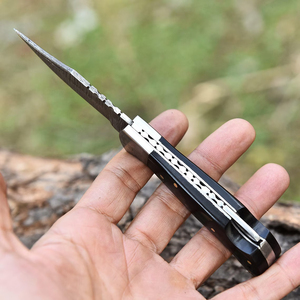 Couteau pliant artisanal 2026 en acier Damas droit gravé sur mesure, manche en corne noire, pour chasse et bushcraft en extérieur, idéal pour le dropshipping - Product Image 3