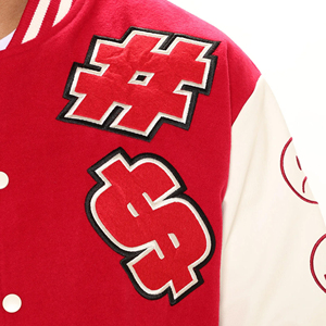Veste de baseball personnalisée Streetwear rouge et crème avec patchs sur les manches, style universitaire - Product Image 6
