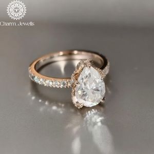 Bague de fiançailles Charm_Jewells en moissanite taille coussin, certifiée IGI, plaqué or rose 3g, sertie à griffes, style romantique pour femme - Product Image 2