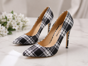 Pumps écossais à carreaux pour femmes tendance |   Escarpins classiques à talons aiguilles à carreaux |   Directement de l'usine - Product Image 1
