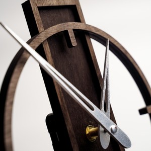 Reloj de Escritorio Minimalista de Madera, Diseño Circular, Movimiento de Cuarzo Silencioso, Visualización de Agujas, Reloj de Mesa Decorativo Moderno - Product Image 5