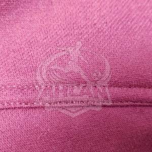 Vêtements de sport athlétiques avec tissu doux et design flexible pour la mobilité, survêtement homme - Product Image 4