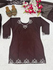 Elegante traje Anarkali negro de seda hasta el suelo con diseño de hojas bordadas para mujer, ropa tradicional de fiesta estilo India-Pakistán - Product Image 5