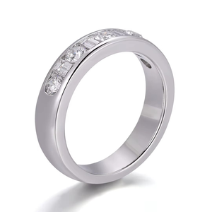 แหวนเพชรฮาล์ฟอีเทอร์นิตี้ ทองคำขาว 14K ประดับเพชรทรงกลมและทรงบาแกตต์ เพชรแล็บ ของขวัญวันครบรอบสำหรับผู้ชายและผู้หญิง - Product Image 2