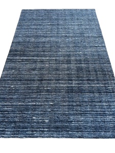 Alfombra Moderna de Algodón Tejida a Mano - Texturizada en Azul Marino y Gris con Diseño Floral, Impermeable y Ecológica - Product Image 2