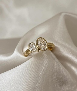 Anillo de Diamantes Cultivados en Laboratorio Toi Et Moi – Anillo de Compromiso con Diamantes Ovalados y en Forma de Pera - Product Image 3