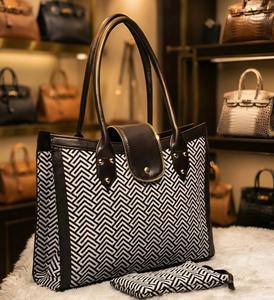 Bolso de Mano Tejido Jacquard con Motivo Clásico Griego, Gran Capacidad, Duradero, Monocromático, Artesanal, con Bolsa Adicional - Product Image 2