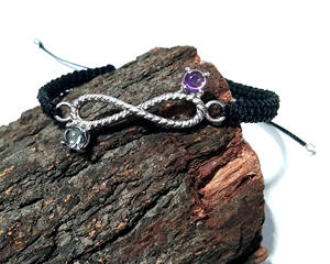 Bracelet infini en topaze bleue naturelle et améthyste |   Bracelet ajustable en macramé avec breloque en argent 925 pour filles et femmes - Product Image 4