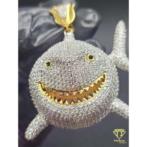 Collier Hip Hop de luxe avec pendentif requin de dessin animé, finition or et argent, incrusté de pierres, pendentif dents de requin incrusté de pierres, dessin animé premium - Product Image 2