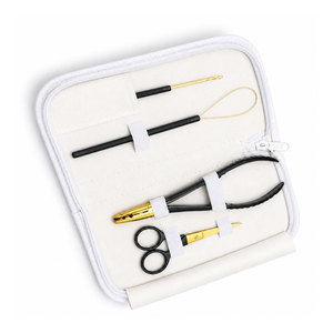 Kit d'outils pour extensions de cheveux Micro Link Premium Noir et Or avec pinces en acier inoxydable, crochet, enfileur à boucle et ciseaux - Product Image 2