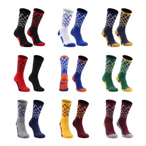 Calcetines Deportivos Azul Rey con Diseño de Red de Baloncesto Blanca y Detalles Naranjas - Product Image 1