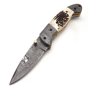 Cuchillo plegable de acero de Damasco para colección de equipo de exterior, cuchillo de bolsillo de Damasco con elegante diseño de mango, hecho a mano. - Product Image 1