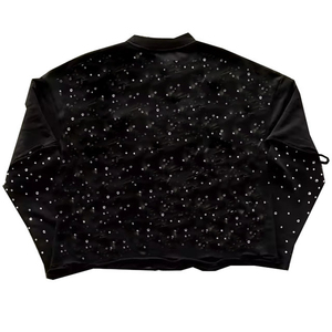 เสื้อยืดผู้ชายทรงบ็อกซี่ แขนยาวสองชั้น ผ้าฝ้าย แต่งลายปักแบบแพทช์เวิร์ค ลุคทำเก่า ซักล้างแล้ว ตกแต่งด้วยคริสตัล  แบบยูนิเซ็กส์ - Product Image 6