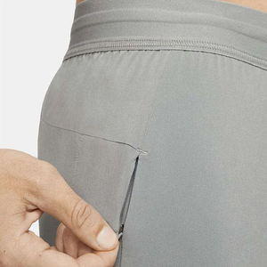 Pantalones Cortos Deportivos Grises de Secado Rápido para Hombre, con Cintura Elástica, Corte Medio, Color Sólido, Tejido de Punto, Estilo Casual - Product Image 3