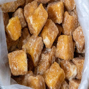Cubes de Jaggery Traditionnel Indien de Qualité Supérieure avec Riches Notes Caramelées pour les Acheteurs Mondiaux et les Marchés de Sucreries en Gros - Product Image 2