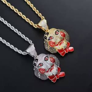 Pendentif Masque Hip Hop en Argent 925 Plaqué Rhodium avec Émail Rouge et Micro-Incrustation de Cristal, Charme Unisexe pour Usage Quotidien, en Vente - Product Image 3
