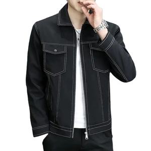 Chaqueta vaquera azul de diseño personalizado OEM para hombre, cuello levantado, cierres de botones de gran tamaño, manga larga, estilo informal, colocación frontal - Product Image 1