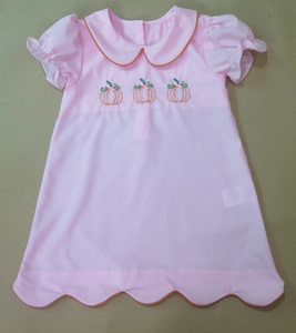 Vestidos para bebés niñas. La combinación de bordado a mano y a máquina crea un diseño encantador. Pedidos personalizados están disponibles. - Product Image 5