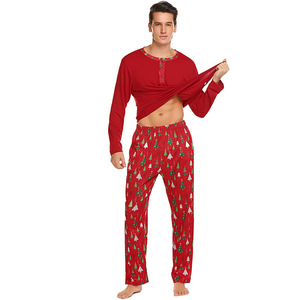 ชุดนอนแขนยาวสำหรับผู้ชาย ลายต้นคริสต์มาส เสื้อและกางเกง 2 ชิ้น - Product Image 3