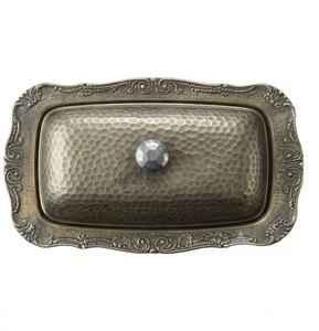 Beurrier rectangulaire martelé fait main avec couvercle, vaisselle vintage pour cuisine et fêtes - Product Image 3