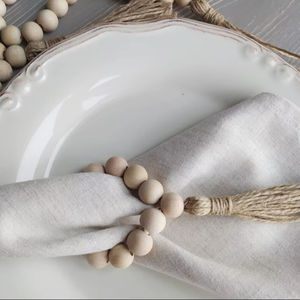 Anillo para Servilletas de Madera con Cuentas y Borlas de Yute, Anillo para Servilletas de Madera con Cuentas, Anillo para Servilletas Estilo Boho - Product Image 1