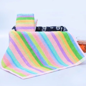 Serviette de toilette en coton doux et respirant, qualité supérieure, séchage rapide, écologique, personnalisable, couleur unie, vente en gros - Product Image 4