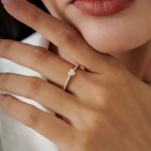 Anillo Apilable de Diamantes 100% Naturales, Diseño Minimalista Elegante, Joyería Fina Brillante para Uso Diario, Oro Amarillo Sólido de 14K - Product Image 4