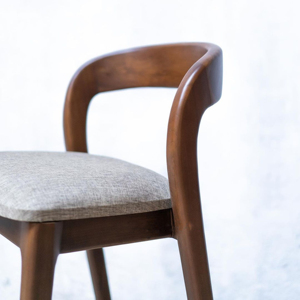 Chaise de bar moderne minimaliste en bois massif avec dossier en cuir pour salon et maison - Product Image 2